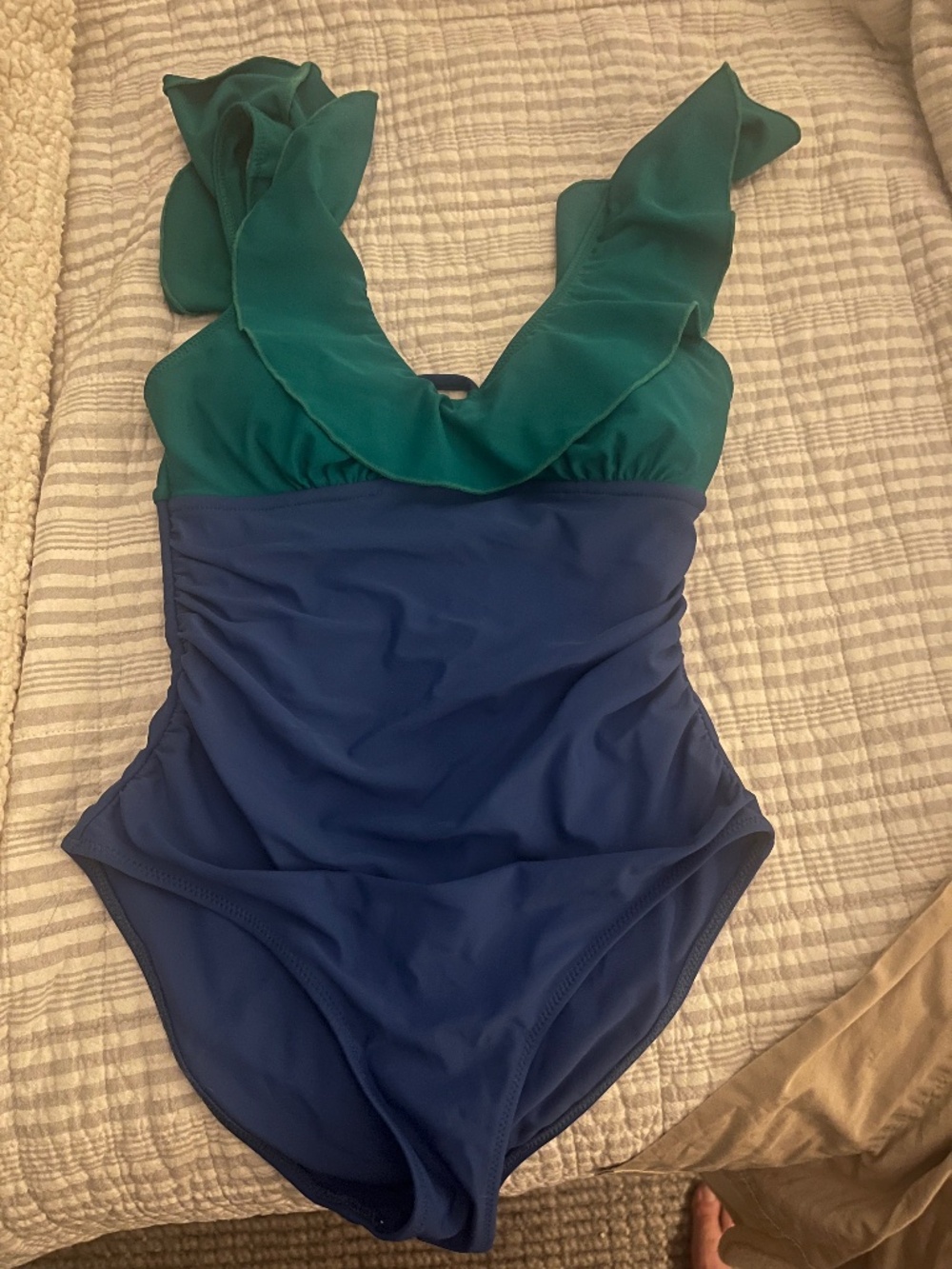 Movemama nursing swimsuit